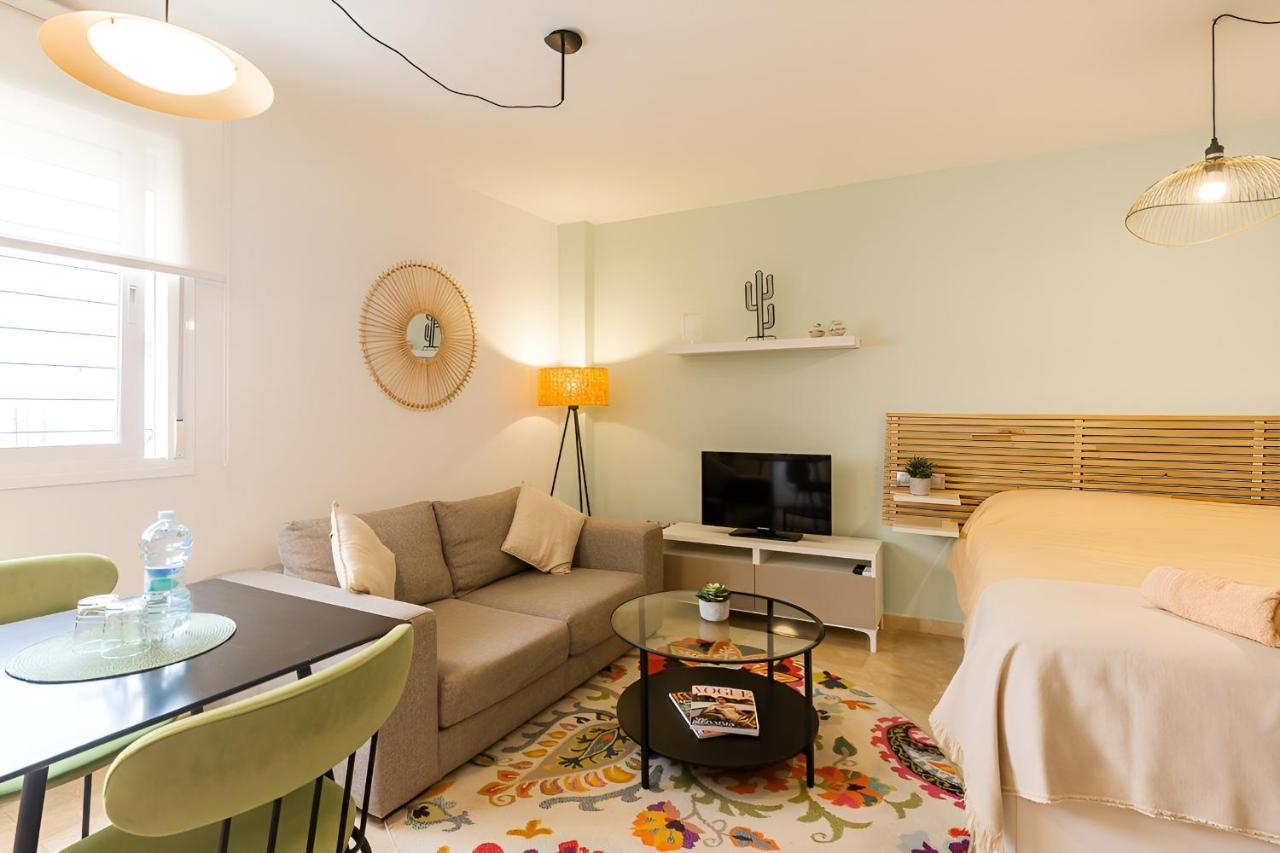 Teatro Suites Malaga City Flat Extérieur photo