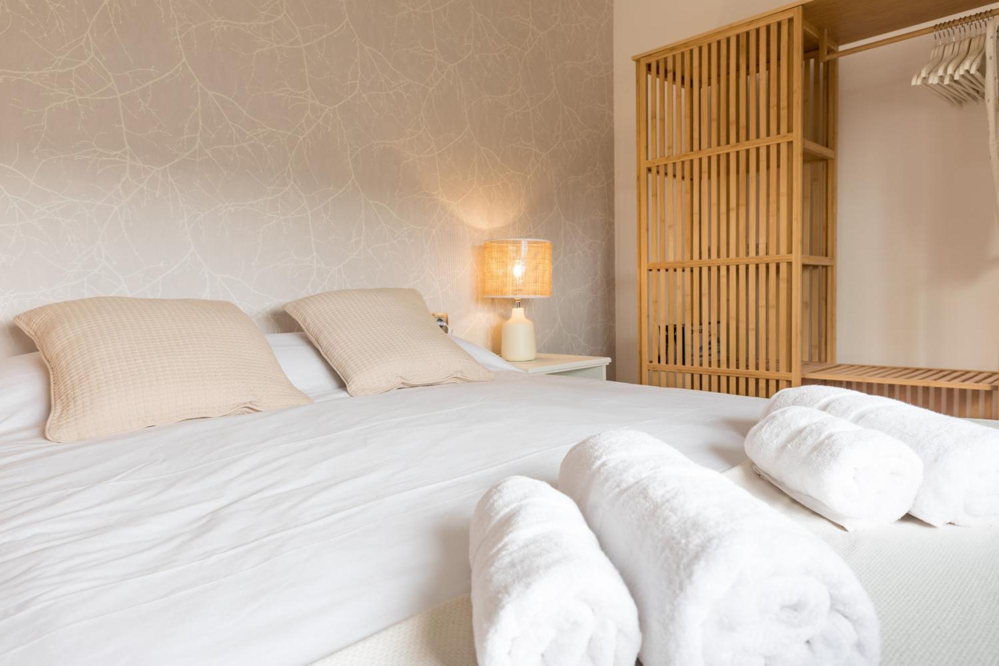 Teatro Suites Malaga City Flat Extérieur photo